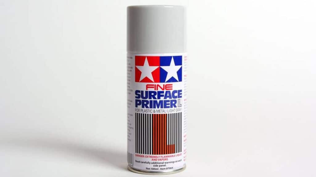 Utilisation d'un apprêt Tamiya Surface Primer