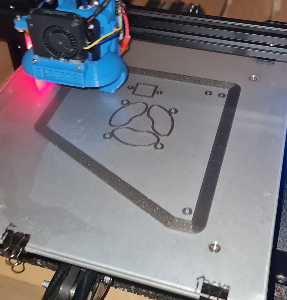 Impression 3D d'une des faces du boîtier électronique côté ventilation